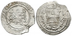 CALIFATO DE CORDOBA. Abd Al-Rahman III. Dirham. 333H. Al-Andalus. V-404. Ar. 2,78g. Rotura en el cospel. MBC.