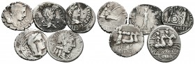REPUBLICA e IMPERIO ROMANO. Lote compuesto por 5 denarios, contentiendo: TI. CLAUDIUS NERO. 79 a.C. Roma; L. PROCILIUS. 80 a.C. Roma; Q. MINUCIUS RUFU...