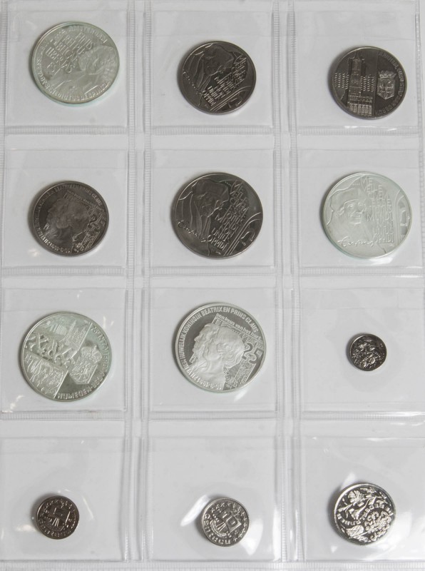 HOLANDA. Conjunto de 66 monedas de Ecu, comprendiendo desde el año 1987 hasta el...