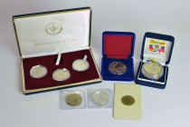 MUNDIAL. Lote compuesto por 8 monedas extranjeras variadas como: Estuche de CUBA con 3 monedas de 1 Peso de 1991 (Juegos Panamericanos), ANDORRA carte...