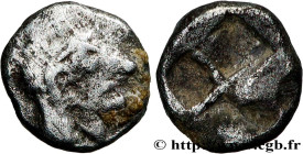 IONIA - KOLOPHON
Type : Tetartemorion 
Date : c. 450-410 AC. 
Mint name / Town : Colophon, Ionie 
Metal : silver 
Diameter : 7  mm
Weight : 0,40  g.
R...
