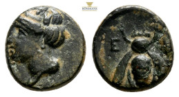 Ionia. Ephesos. AE 375 BC. 1,38 g. 11,1 mm.