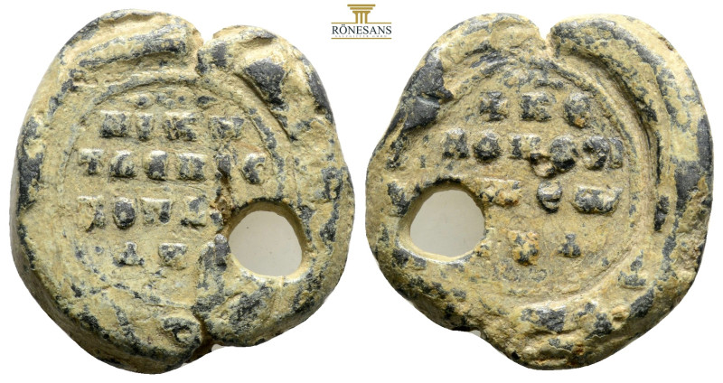 Byzantine lead seals, 15,8 g. 26,3 mm.