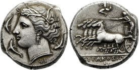 SIZILIEN. SYRAKUS Agathokles, 317 - 289 v. Chr. Tetradrachme ø 25mm (16.90g). 310 - 305 v. Chr. Vs.: Arethusakopf n. l. von drei Delfinen umgeben, dar...