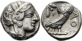ATTIKA. ATHEN Tetradrachme ø 23mm (16.89g). ca. 454 - 404 v. Chr. Vs.: Kopf der Athena mit attischem Helm n. r. Rs.: ΑΘΕ, Eule n. r., dahinter Olivenz...