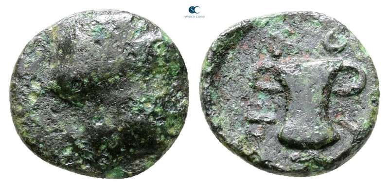 Kings of Thrace. Odrysian. Kotys I 383-359 BC. 
Bronze Æ

10 mm, 0,91 g


...