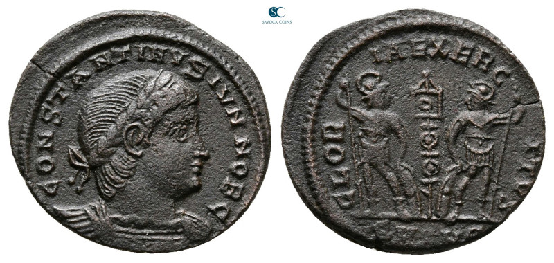 Constantine II, as Caesar AD 317-337. Antioch
Follis Æ

16 mm, 1,58 g



...