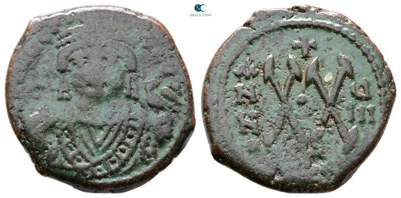 Maurice Tiberius AD 582-602. Theoupolis (Antioch)
Half Follis or 20 Nummi Æ

...