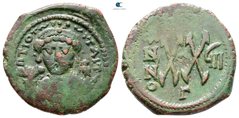 Maurice Tiberius AD 582-602. Theoupolis (Antioch)
Half Follis or 20 Nummi Æ

...