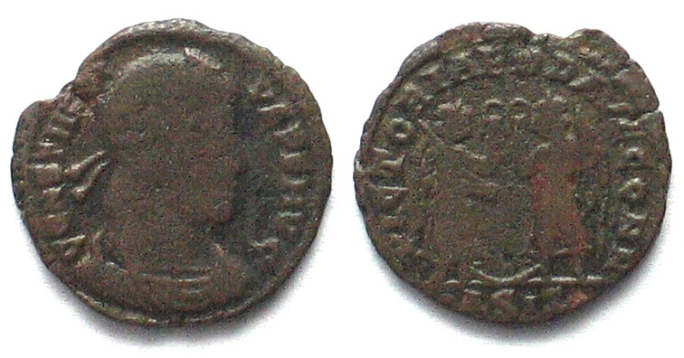 CONSTANTIUS II (324-361 AD). AE Nummus, ΔSIS, Siscia mint, 4th officina, VICTORI...