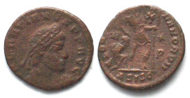 GRATIAN (367-383). AE Follis, 375-383, ASISC, Siscia mint, GLORIA ROMANORVM, emperor w. labarum & captive, VF