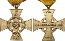 Deutsche Ausgaben bis 1945. 
Lippe-Detmold. Kriegsverdienstkreuz, am Band für Kämpfer (1914-1922), Bronze vergoldet. OEK&nbsp;1190. am Band. 

vz