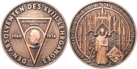 Ausgaben der DDR. 
NVA. 
Militärmedizinische Sektion an der E.-M.-Arndt-Universität Greifswald, Absolventenmed. des XVIII. Lehrganges 1968-1974, Wei...