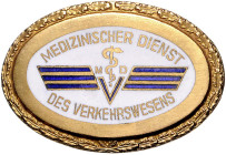 Ausgaben der DDR. 
Staatsrat, Ministerrat und Ministerien. 
Ministerium für Verkehrswesen. Medizinischer Dienst des Verkehrswesens. Schwesternbrosch...
