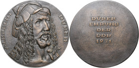 Deutsche Medaillen. 
Personenmedaillen. 
Dürer, Albrecht (1471-1528). Große Bronzegussmedaille 1971, v. Gerhard Rommel, Dürer-Ehrung der DDR, Brb. h...