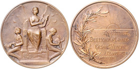 Deutsche Medaillen. 
Frankfurt a. M.. 
Bronzemed. 1903, unsign., auf den II. Wettstreit Deutscher Männer-Gesang-Vereine, allegor. Darstellung der Mu...