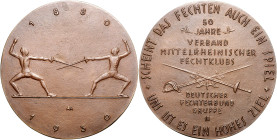 Medaillen u. Abzeichen zu Sportveranstaltungen. 
Deutscher Fechterbund Gruppe III. Bronzegussmed. 1930, sign. AH, auf 50 Jahre Verband Mittelrheinisc...