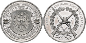 Schützenmedaillen. 
Deutsche Bundesschießen. Frankfurt a. M., 1862 (I.) Zinnmed. von Gebr. Hartwig, Offenbach, Stadtwappen/auf Eichenkranz zwei gekre...