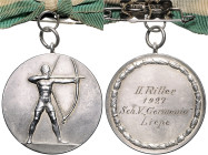 Schützenmedaillen. 
Liepe/Barnim. Silbermed. mit Orig.-Henkel u. Ring, unsign., mit Gravur: II. Ritter 1927 Sch.V. "Germania" Liepe, stehender Bogens...