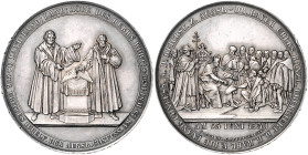 Medaillen auf religiöse Themen. 
Silbermed. 1830, von Chr. Pfeuffer, 300-Jahrfeier der Augsburger Konfession, Übergabe der Konfessionsschrift an Kais...