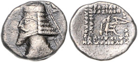 Münzen der griechischen Welt. 
Parthia/Arsakiden. 
Phraates IV., 38-2 vdZ. Drachme, 3,72 g, diad. Bü. li., dahinter Adler n. li./König mit Bogen n. ...