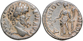 Römische Münzen. 
Kolonien und Provinzen. 
Pisidia/Antiochia, Septimius Severus, 193-211. AE 22, 5,84 g, belorb. Bü. re./ANTIOCH GEN COL, Genius n. ...