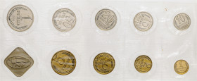 Russland. 
RSFSR/UdSSR 1917-1991. 6 offiz. Kursmünzensätze: 1986, 1988, 1989 (LMD, Stgl/BU) u. 1990, 1991 (MMD, Stgl/BU), alle orig.-folienverschweiß...