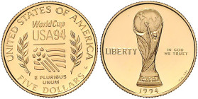 Vereinigte Staaten von Amerika. 
5 Dollars 1994 W, GOLD (8,36 g 900 f.), Fußball-WM 1994 in den USA. KM&nbsp;248, Schön&nbsp;250, Fb.&nbsp;206. mehrw...