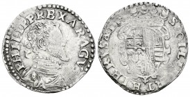 Felipe II (1556-1598). 1 tarí. Nápoles. IBR/VP. (Vicenti-336). Ag. 5,90 g. MBC. Est...70,00.
