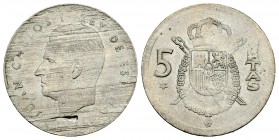 Juan Carlos I (1975-2014). 5 pesetas. 1975*77. Madrid. Cu-Ni. 2,97 g. Cospel muy delgado de 1 mm de grosor. Rayas de acuñación. EBC-. Est...35,00.