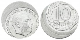 Estado español (1936-1975). 10 céntimos. (1959). Madrid. (Cal-132). 0,73 g. Acuñación desplazada 3 mm. SC. Est...35,00.