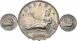 Elegante estuche con reproduciones en plata de las 5 pesetas 1869 y los 20 céntimos de 1869 y 1870. A EXAMINAR. FDC. Est...125,00.