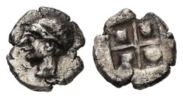 Ionia, Phokaia. AR Obol, 0.89 g. - 9.88 mm. Circa 521-478 BC.
Obv.: Archaic female head left, wearing earring and helmet or close fitting cap.
Rev.: Q...