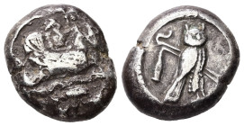Phoenicia, Tyre. AR, Shekel, 13.04 g. - 21.42 mm. Uncertain king. circa 425-394 BC.
Obv.: Bearded male deity (Melkart?), holding reins and bow, riding...