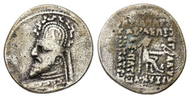 Kings of Parthia. Sinatrukes. AR Drachm, 3.55 g. - 18.45 mm. 93/2-70/69 BC. Rhagai.
Obv.: Bust left, wearing tiara decorated with horn and stags.
Rev....