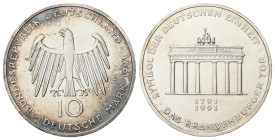 Germany. AR, 10 Mark. 15.53 g. 32.51 mm.
200th Anniversary of Brandenburg Gate in Berlin.
Obv: BUNDESREPUBLIK DEUTSCHLAND / 10 DEUTSCHE MARK 1991.
Rev...