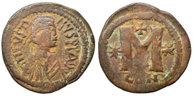 Justin I, 518-527. Follis (bronze, 16.69 g, 33 mm), Constantinople. DN IVSTINVS PP AVG Diademed, draped, and cuirassed bust right. Rev. Large M; cross...