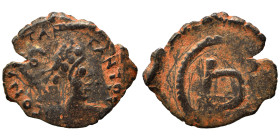 Tiberius II Constantine, 578-582. Pentanummium (bronze, 1.11 g, 17 mm), Constantinople. [..]TIb CONSTAN [..] Diademed, draped and cuirassed bust of Ti...
