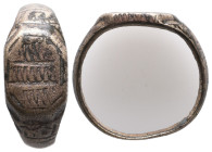 ANCIENT ROMAN BONZE RING.(3rd–4th centuries).AE

Weight: 3,8 gr
Diameter: 20,2 mm