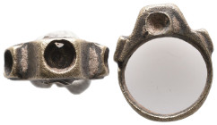 ANCIENT ROMAN BRONZE RING.(3rd–4th centuries).AE

Weight: 4,1 gr
Diameter: 20,9 mm