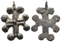 BYZANTINE EMPIRE.BRONZE CROSS .(8th-10th century).Ae.

Weight: 4,6 gr
Diameter: 30,4 mm