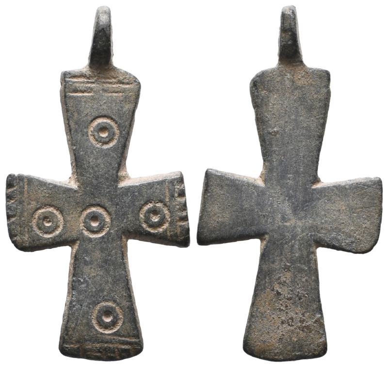 BYZANTINE EMPIRE.BRONZE CROSS .(8th-10th century).Ae.

Weight: 5,9 gr 
Diameter:...