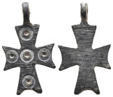 BYZANTINE EMPIRE.BRONZE CROSS .(8th-10th century).Ae.

Weight: 2 gr
Diameter: 29,1 mm