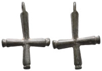 BYZANTINE EMPIRE.BRONZE CROSS .(8th-10th century).Ae.

Weight: 3,1 gr
Diameter: 30,4 mm