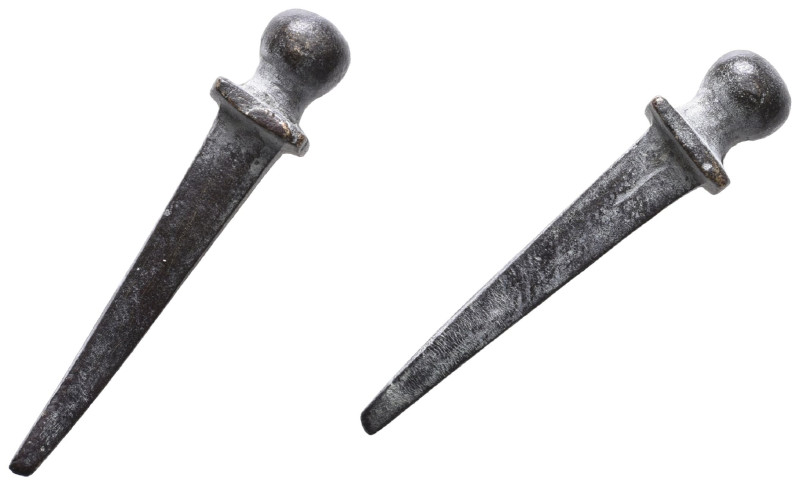 ANCIENT ROMAN BRONZE SWORDS PENDANT.(Circa 1st - 2nd century).Ae.

Weight: 6 gr
...