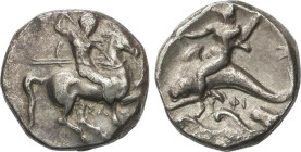 GREEK COINS
Nomos. 332-302 a.C. TARENTUM. CALABRIA. Anv.: Guerrero con escudo en brazo izquierdo, sosteniendo dos lanzas en la mano izquierda, prepar...