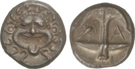 GREEK COINS
Dracma. 450-400 a.C. APOLONIA PÓNTICA. TRACIA. Anv.: Gorgona de frente. Rev.: Ancla, A y cangrejo. 3,29 grs. AR. Se-1655. MBC+.