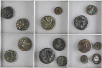 GREEK COINS
Lote 15 monedas AE. AE. Todas diferentes, de varias localizaciones: Italia, Macedonia etc. Por clasificar. A EXAMINAR. BC a MBC.