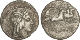 ROMAN COINS: ROMAN REPUBLIC
Denario. 85 a.C. JULIA. L. Julius Bursio. Anv.: Cabeza de Apolo Vejovis a derecha, detrás tridente. Rev.: Victoria en cua...