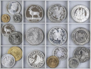 WORLD LOTS AND COLLECTIONS
Lote 18 monedas. Siglo XX. BÉLGICA, GIBRALTAR, GRAN BRETAÑA, IRLANDA. AR, Cuni, Latón. Todas con valores Ecu. A EXAMINAR. ...